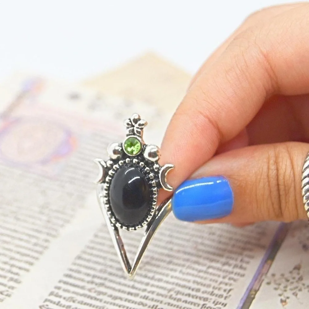 Faux Onyx Gypsy Statement Ring - Picture 4 of 5